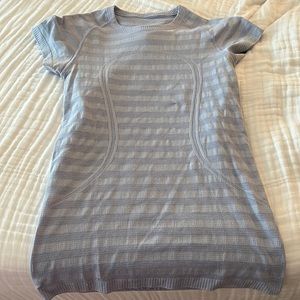 Lululemon lilac short sleeve